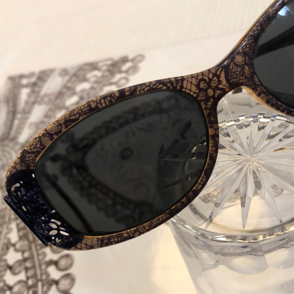 Jean La Font, Paris, Made in France, Deluxe 347, frames 5 1/5 inches across